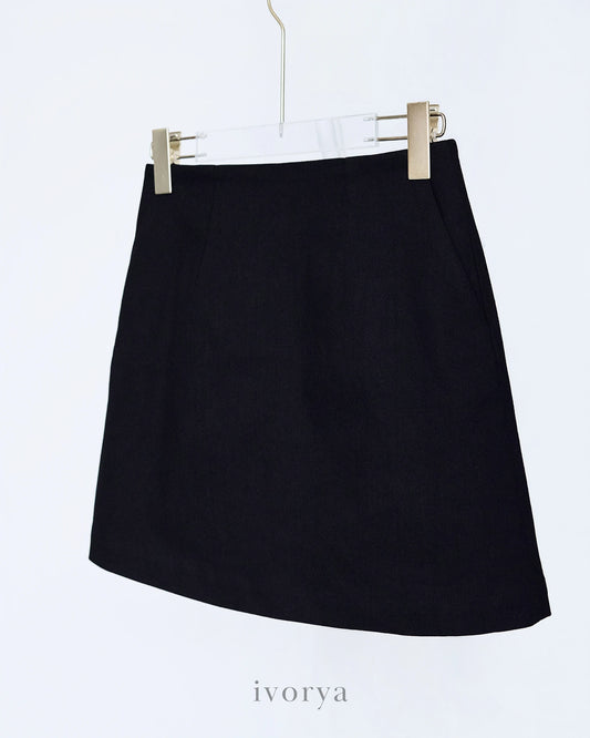 Chân váy chữ A ngắn trên gối màu đen  - SK9776