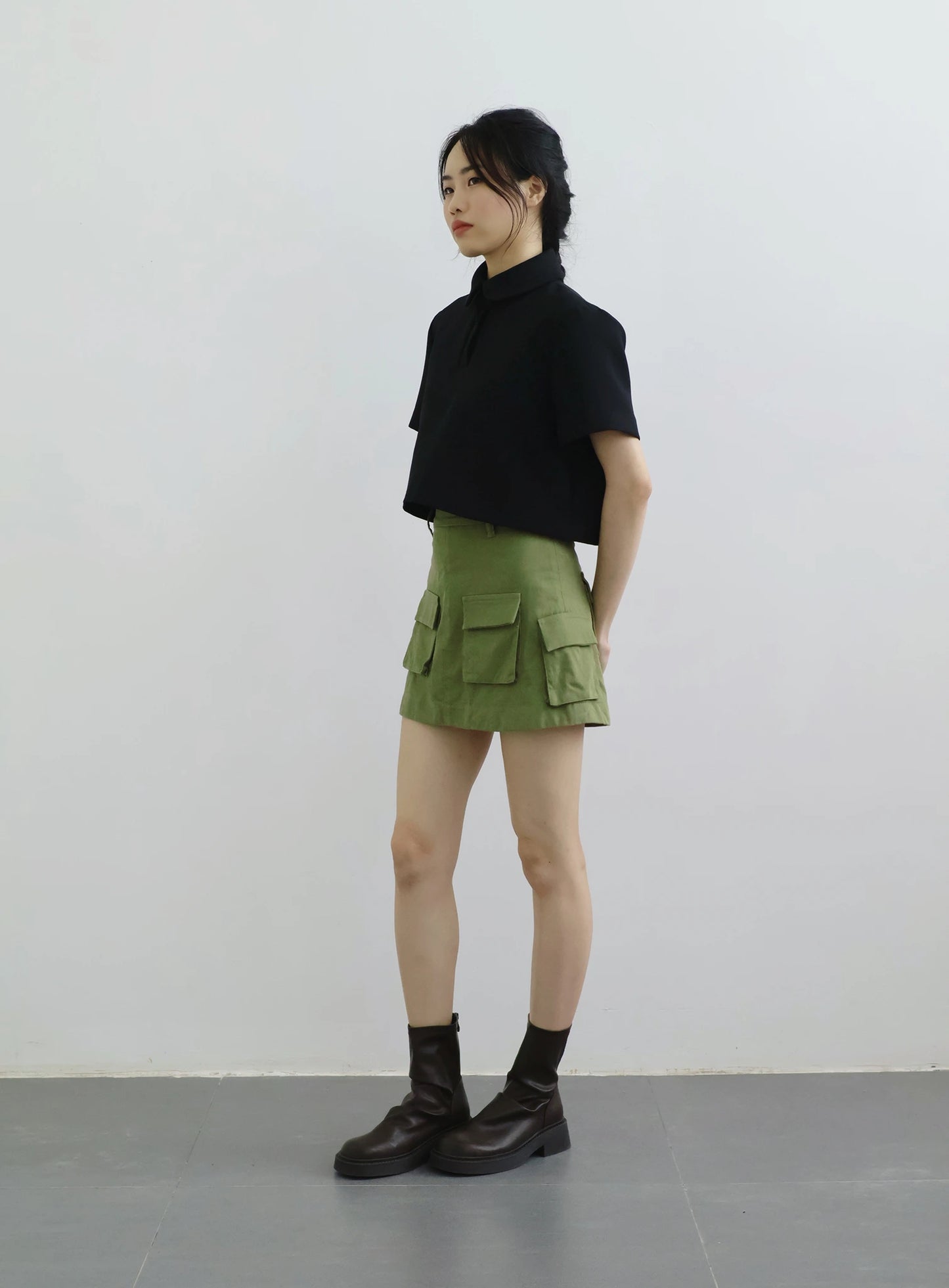 Chân váy chữ A ngắn trên gối màu xanh rêu - SK9809B