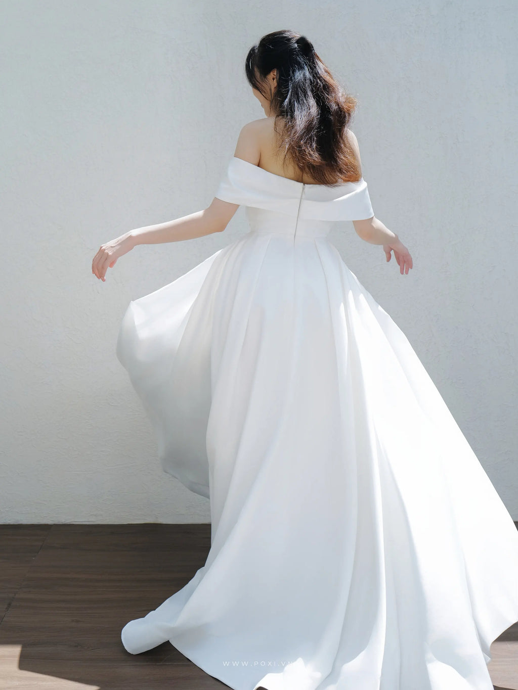 Princess off-the-shoulder wedding dress with unique pleated top detail - D1818 - POXI