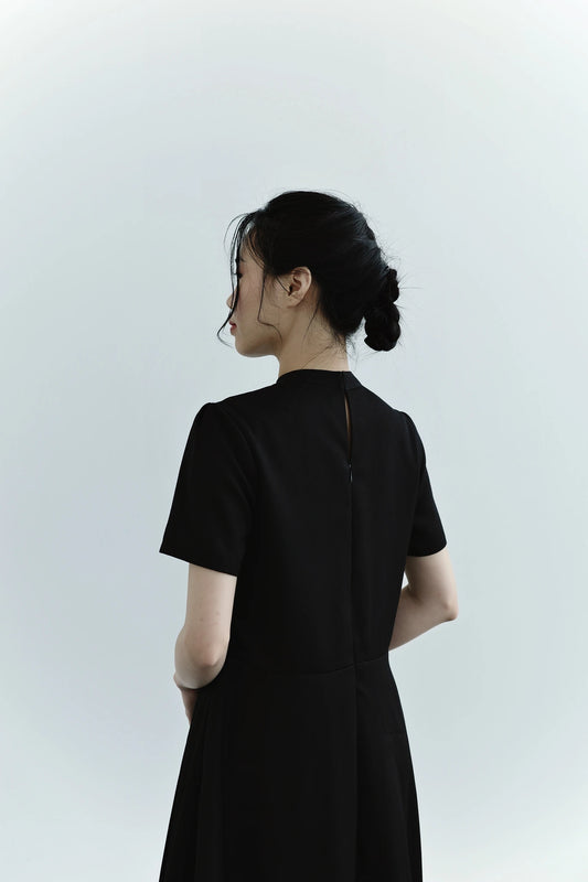 Đầm cổ tròn tay ngắn, váy Aline xòe nhẹ - YD9770