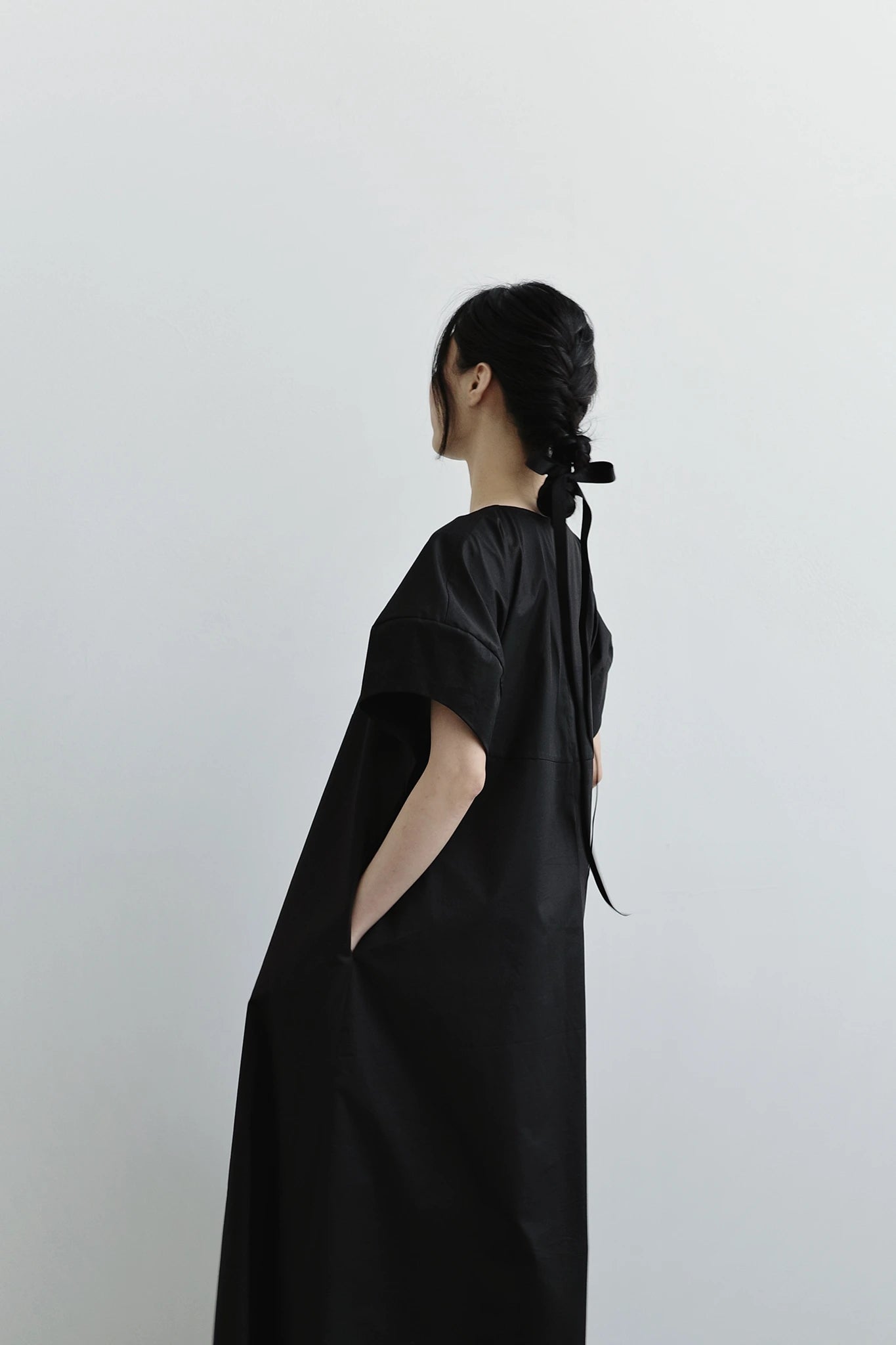 Đầm nữ form rộng màu đen - YD9796