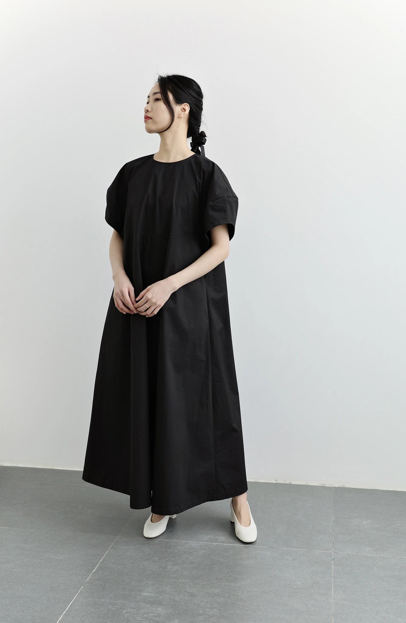 Đầm nữ form rộng màu đen - YD9796