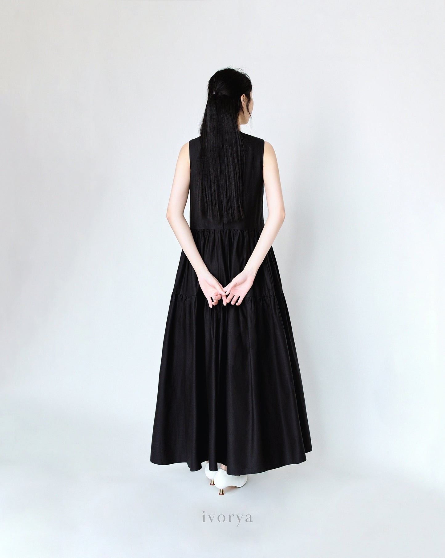 Đầm nữ form rộng màu đen - YD9867