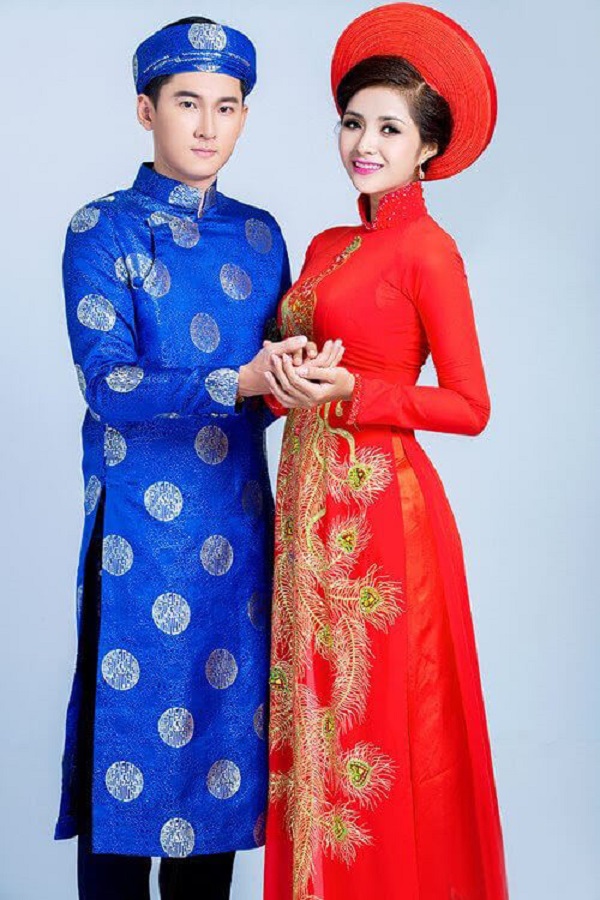 Áo váy lụa và thổ cẩm Việt Nam đến gần hơn với công chúng Nga  Thời trang   Vietnam VietnamPlus